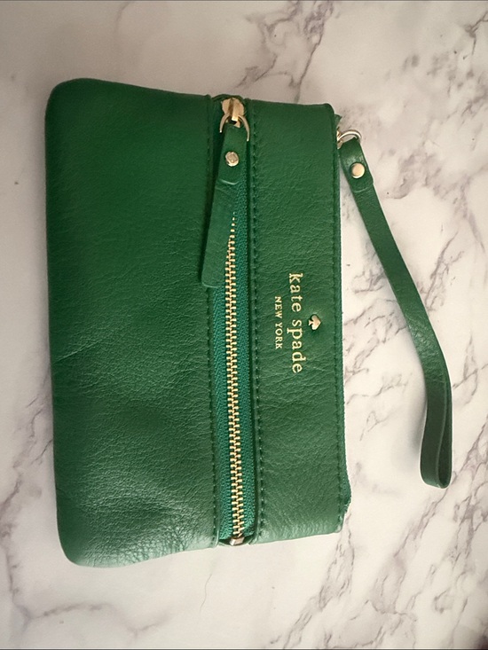kate spade Handbags - Kate Spade ♠️ Wristlet